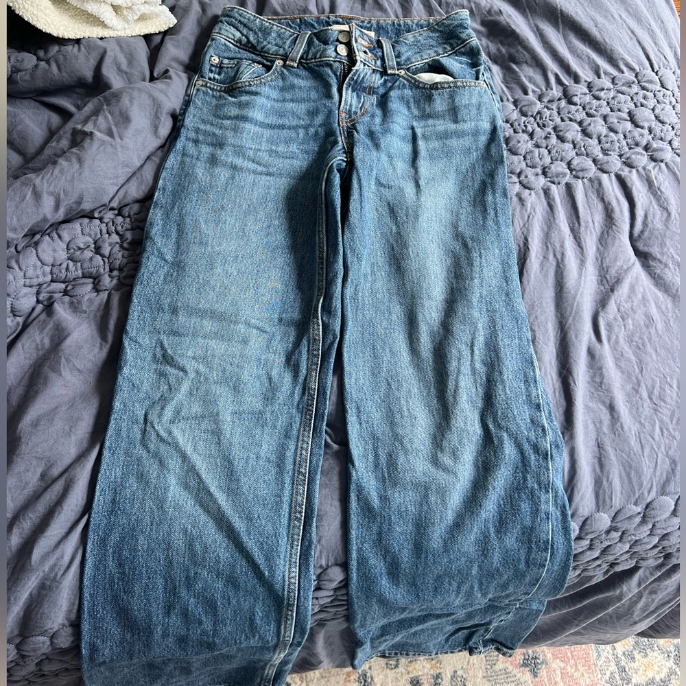 Low rise Levi’s jeans